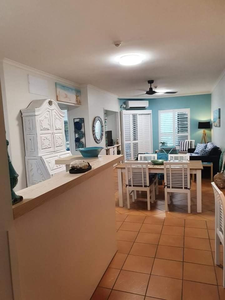 Apartamento Casa Borghese Holiday Let Cairns Exterior foto